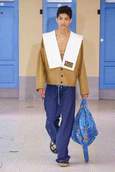 Look 5
